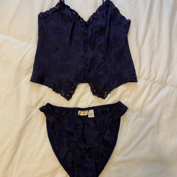 Victoria’s Secret M 2 Piece High Cut Panties Button Down Lace Embroidered Blouse - Picture 1 of 10